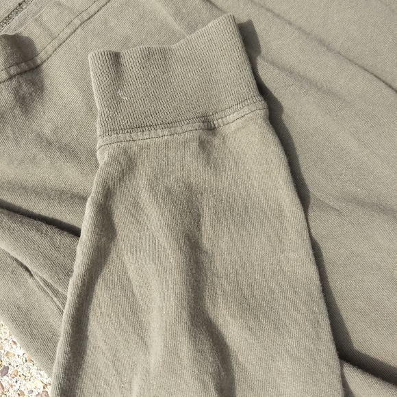 SOLD💥Carhartt Pocket long sleeve - Picture 3 of 4